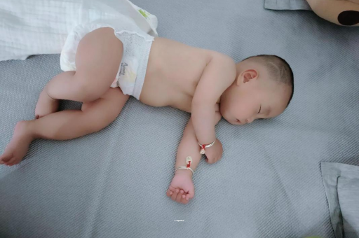 新野孕妇显怀早的原因